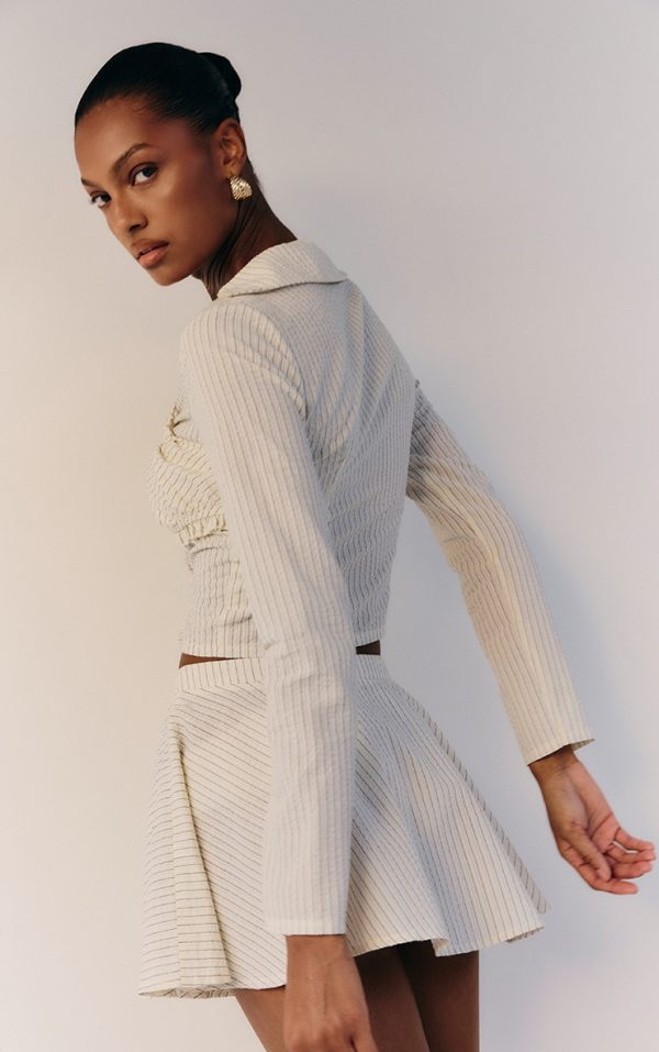 6ce4655d05673220fb2649f6fc294123c595d204_CNM2485_3_cream_pinstripe_seersucker_flippy_mini_skirt