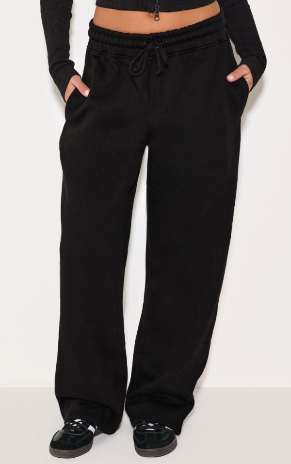 6cf7d68c3d43ffc456f31bd7acd4ee448d59f468_CNL9658_2_black_straight_leg_sweat_joggers