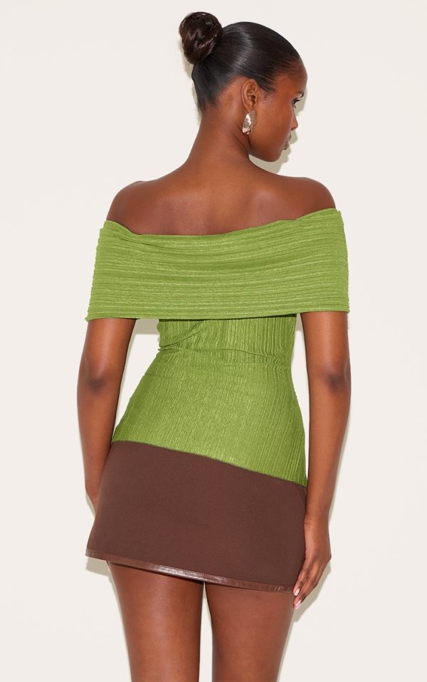 6d60f9eb4f4d9bd076ae82ca20c7b51327828d1e_CNM6645_2_green_rib_style_fold_over_top
