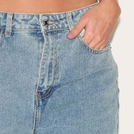 6e53bbd560ae738744175478ca63f08f6c3a8ab6_CNJ8972_4_tall_vintage_bleach_wash_high_waist_baggy_boyfriend_jean