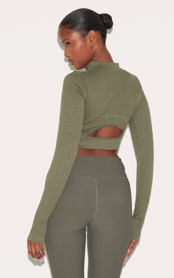 6ed8149a76edcf28c92a17e6b8e0bcad1abe790a_CNF1051_2_olive_seamless_seam_detail_cropped_sports_jacket