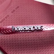 707207154a5fd55cb3fdbe002d86cd229b7a1624_CNM1817_3_burgundy_havaianas_slim_square_logo_flip_flops