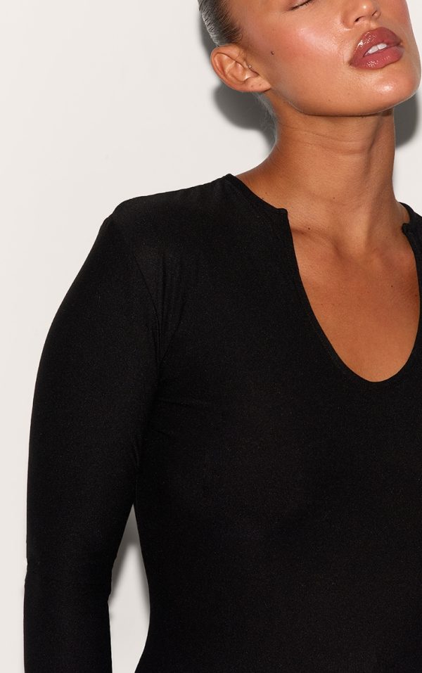 7084fc5c031191ab57f1de54a8f80e7e6d5c160c_CNC9593_4_plus_black_soft_touch_v_neck_long_sleeve_top