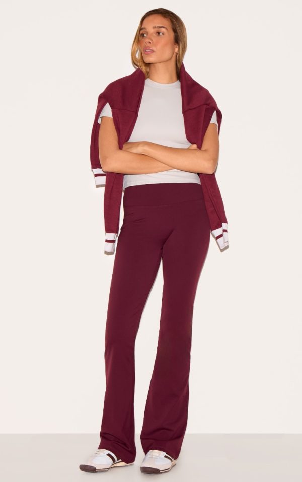 70bb91d60142c26dc496ef0afc4d86d9b77b0efd_CNL5102_1_burgundy_sculpt_straight_leg_yoga_pants-1