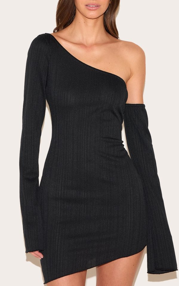 716c07b1f8c4655a1c8489c2754f4a4a4bbbf045_CNM4671_4_black_textured_long_sleeve_asymmetric_mini_dress