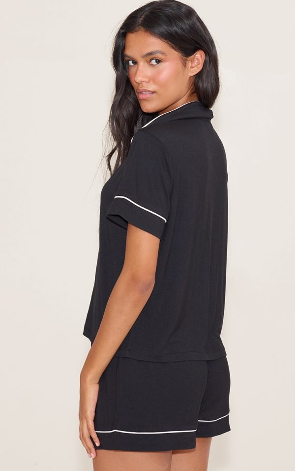 717a3d2738721f54fc741ad4ef7dbd928aafc697_CNM6576_2_black_modal_piping_short_pj_set
