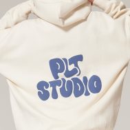 71c5142344d42eb1df5c8cfd5e1cef42e292e728_CNK1744_4_prettylittlething_sand_premium_studio_print_oversized_hoodie