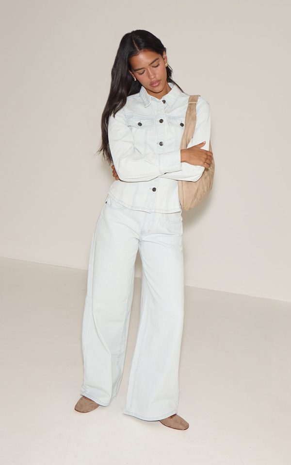 721db1f28268713d6b3890107ee33e98f5e396a5_CNM0934_1_ice_blue_mid_waist_wide_leg_jeans