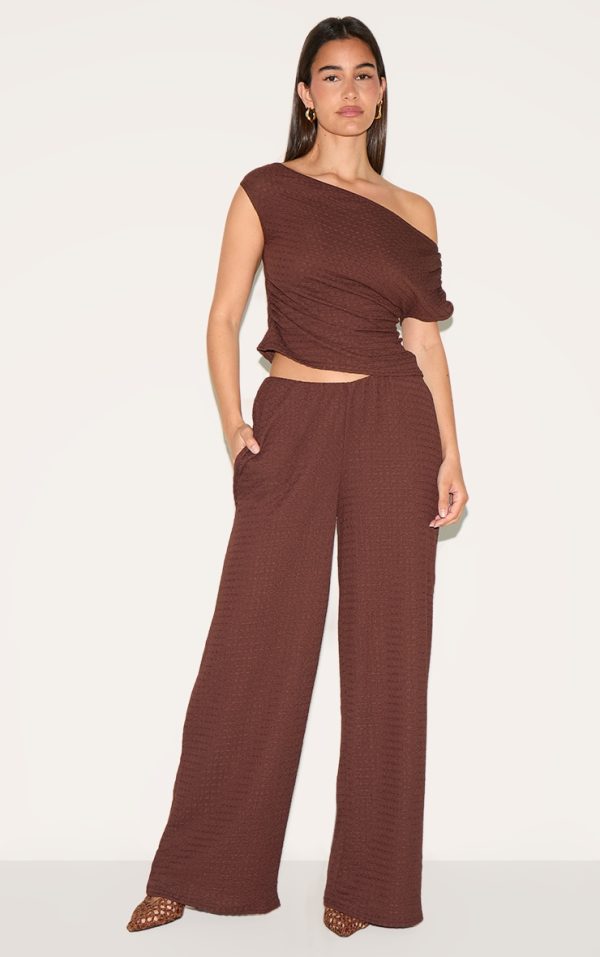 72a49890dec5fc0c21c6f787aef02ed7b01d4de3_CNM8867_3_chocolate_textured_boatneck_long_sleeve_top