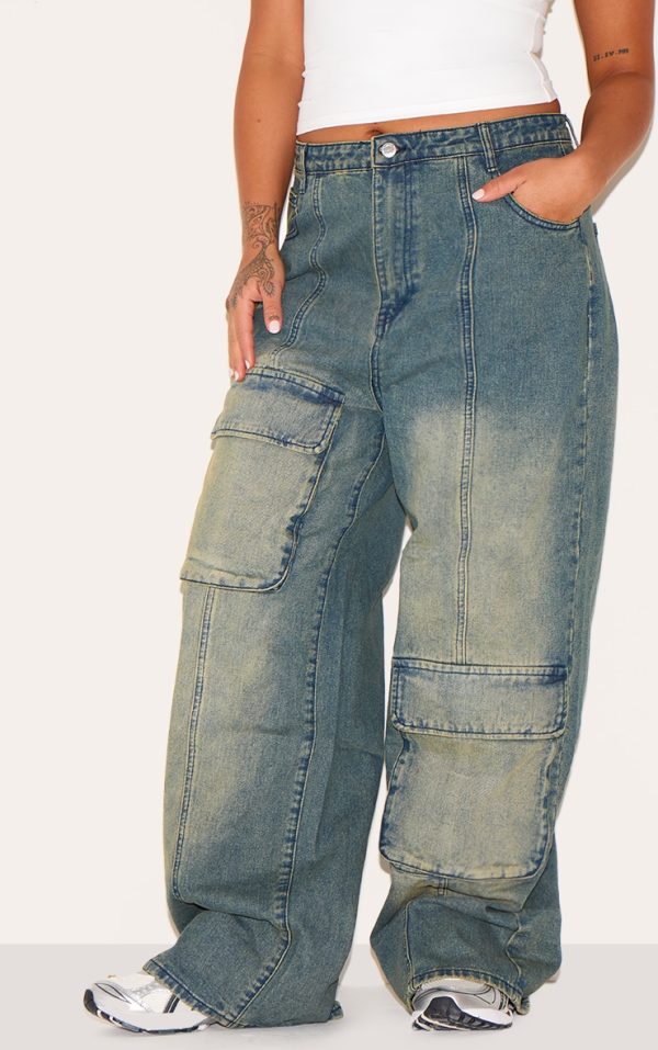 7434872bdc20b1c2d0a95b2c7fbcc95ef87f0279_CNH9752_2_plus_vintage_mid_wash_oversized_cargo_pocket_detail_wide_leg_jeans
