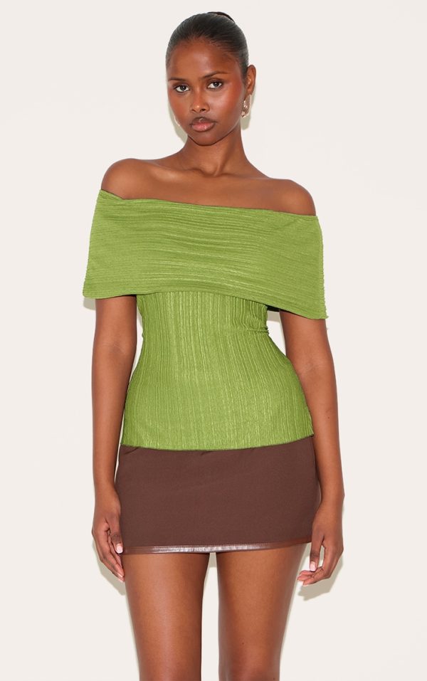 74acb6b82f9f439f7d07c0f6e428e58f95798e7d_CNM6645_1_green_rib_style_fold_over_top