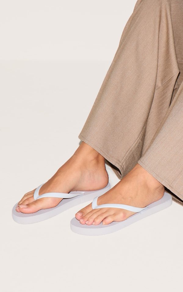 74ea5955ed843d97632881e47127d701bfe84881_CLV1491_5_black_and_white_flip_flops_2_pack