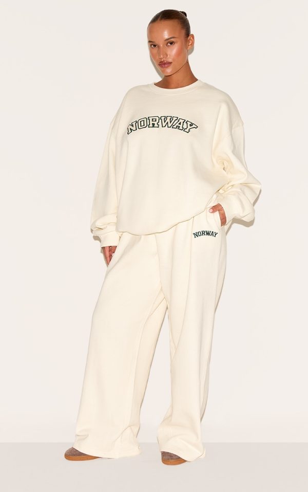 7511a7e0b71b021f08cd5bc94b6475976ad1d345_CNM1360_3_plus_cream_premium_embroidered_norway_sweatshirt