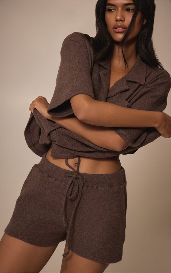 7591992db795a22bb5759a7210eee19a1b2b15d2_CNM6188_4_deep_chocolate_brushed_rib_button_up_boxy_shirt