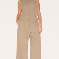 75db19d7439b0ffc061b526015cfb8b43d04737e_CNM2043_3_plus_taupe_tailored_woven_waistcoat