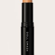 75ffd2bc31961bb37dccd533fade76783f557751_CNN0654_1_doll_smash_stay_fierce_foundation_stick_sand