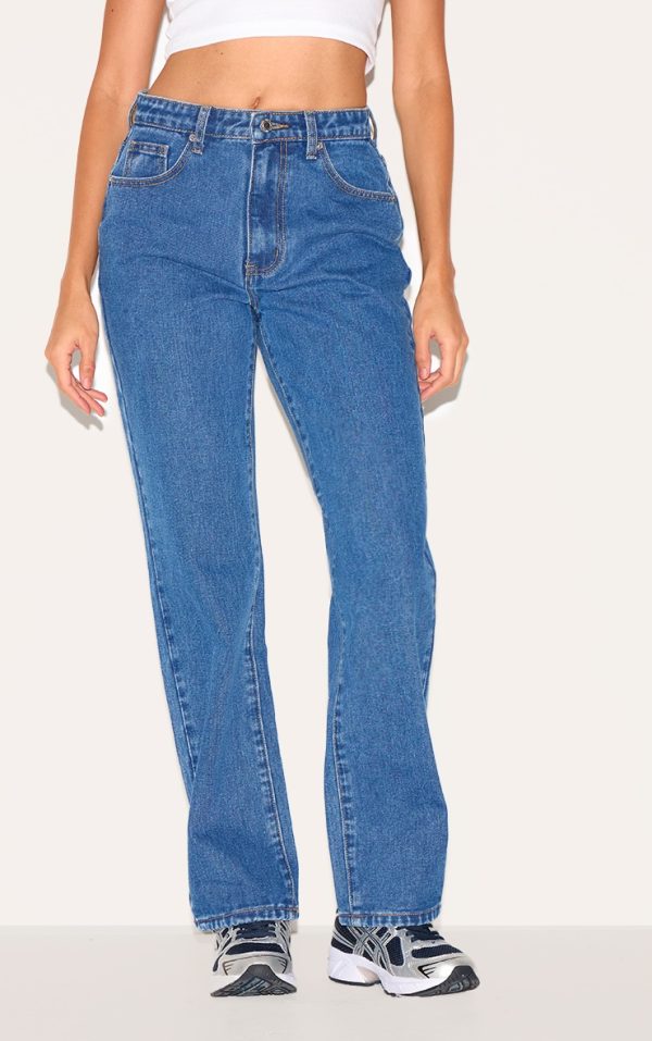 764beb38dd8fd285fc8ece0df995070a925336b4_CNL7124_2_prettylittlething_dark_blue_high_waist_straight_leg_jeans