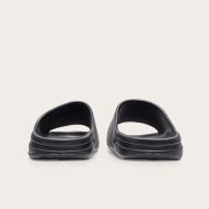 7660fc79b09f08e81ce54a244556353af73d9b93_CMP4736_3_black_rubber_ribbed_sole_sliders