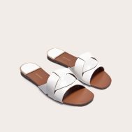 766b8ddb14b365257c2b7884892513a7f0c8d81e_CMK7843_2_white_croc_pu_strap_over_flat_sandals