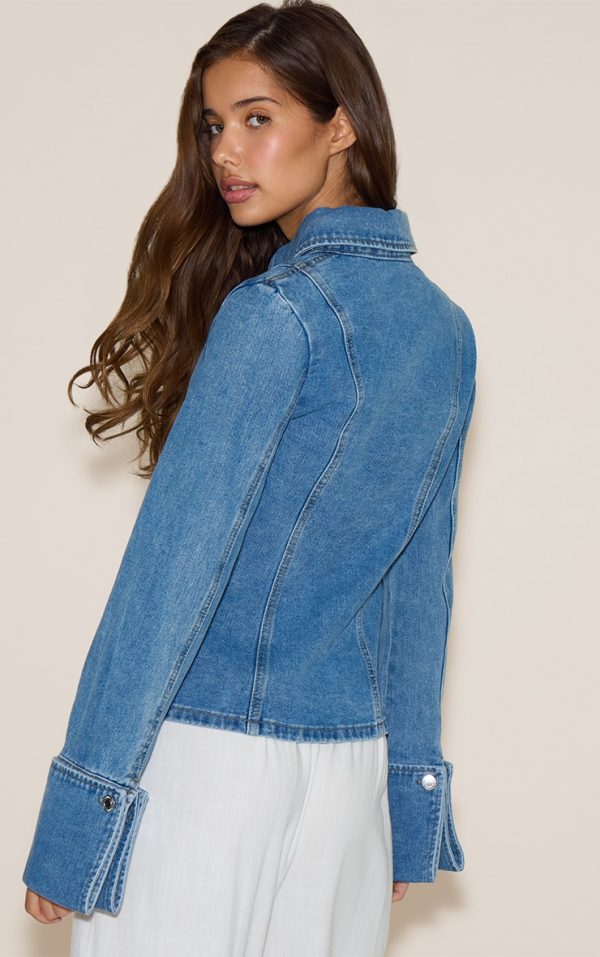 769d8e29ccd77935b56a29306832cfe78cd2de8a_CNM0834_2_mid_blue_wash_long_sleeve_cinch_waist_denim_shirt