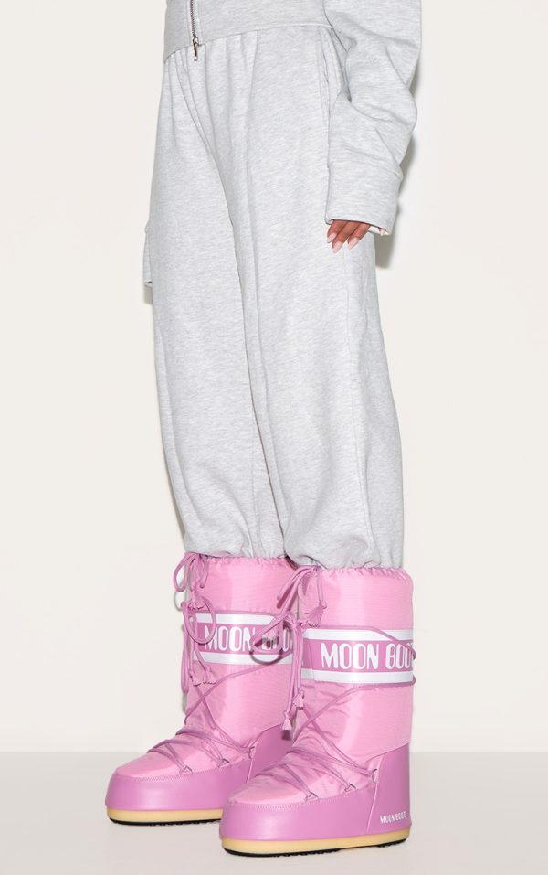 7806ee444f6ec6f544ca7d6ec33348a010d4d574_CMR5978_5_moon_boot_pink_classic