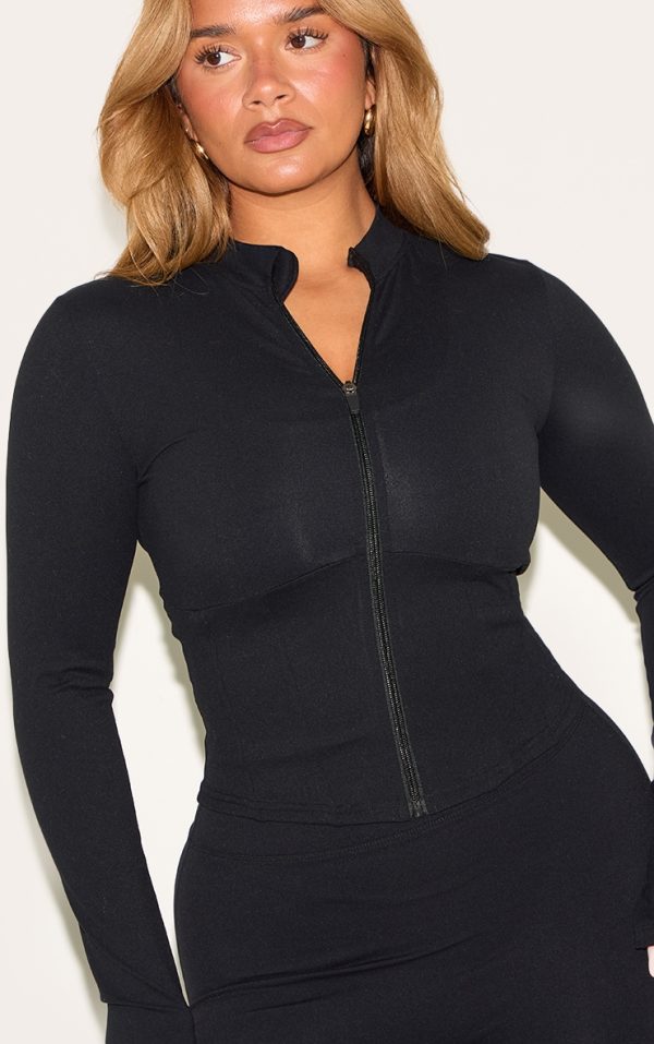 7809aa1e3b8cbf5e6c71ed15a7f7980232c60688_CNM6288_4_shape_black_active_zip_front_seam_detail_jacket