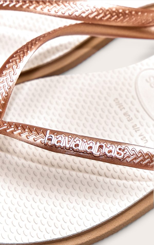 783a25f49bdbfdf4b20142888c89b2309f66d5fd_CNM1896_3_rose_gold_havaianas_slim_point_filp_flops