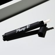 787b81902fa3e1efef5411673622eaa54050140f_CND7410_3_plump_it_hyaluronic_lip_plumper
