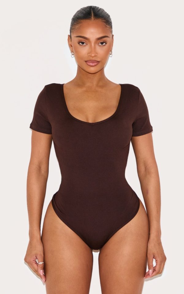 787cfad55be45674a2e15b90c729916014aeeed6_CNL9490_2_shape_chocolate_sculpted_v_neck_short_sleeve_bodysuit