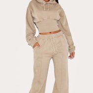 79952941d192291c705c857571511939c970d37b_CNM1068_3_shape_dark_olive_sweat_cropped_shirred_waist_hoodie