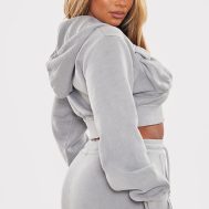 79a35cd1bc1e2db5d3d9efdd9d06e70ec7de8411_CNF9903_2_prettylittlething_shape_grey_marl_washed_cargo_cropped_hoodie