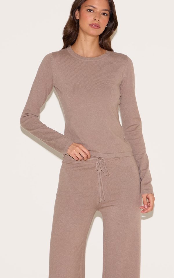 79a9acc641d5c6eef2d6a59a1fd236c9ce98332e_CNL9607_4_deep_taupe_soft_knit_drawstring_waist_wide_leg_trousers