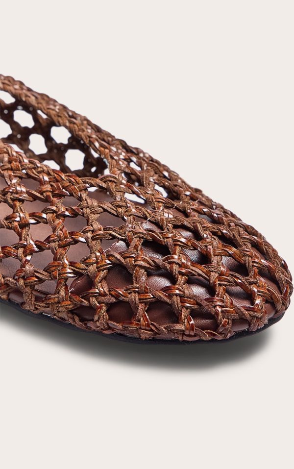 79b30c301b54fdd6fdf628c02c3f8a8ee0c9e8a6_CNL8020_4_chocolate_pu_round_toe_woven_ballet_flats