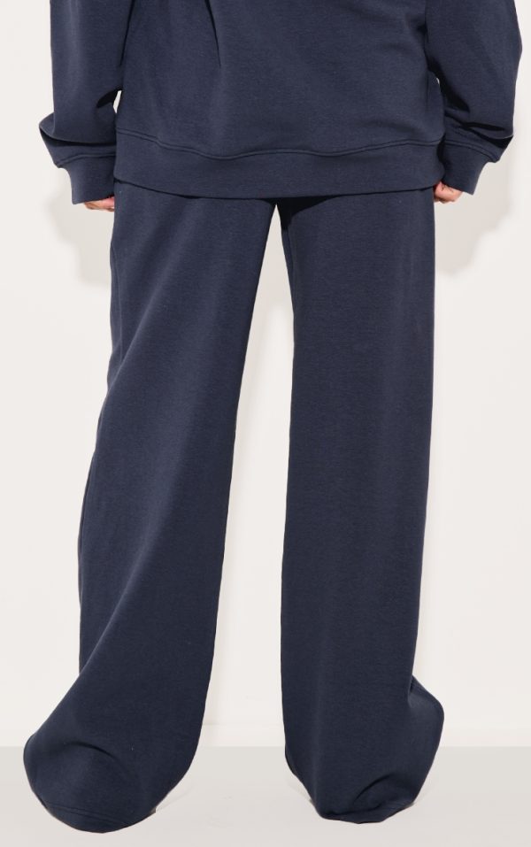7aacaca90c7adfb6388108870aaa2c73bc5a0c64_CNL8063_3_navy_premium_interlock_straight_leg_joggers