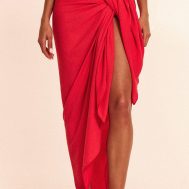 7bc8f3084c0e367570137ccc2eee34ec6b72608d_CNN1459_2_red_floaty_woven_rectangle_sarong