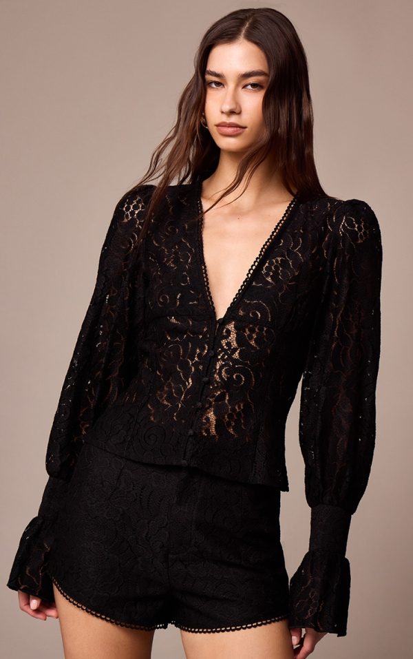 7d0a11089b4b20e329a63b6aa6f44407539535a1_CNM4344_4_black_sheer_lace_shorts