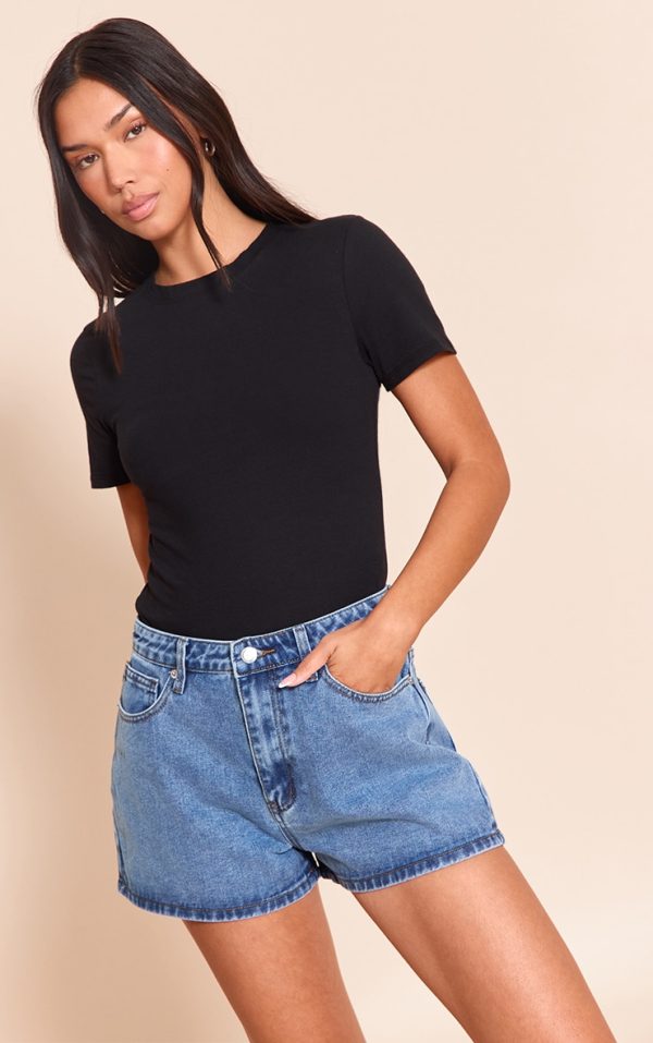 7d361da23f58f106fa85fb8b1a84fb170fadbb3f_CNM3849_2_mid_blue_wash_high_waisted_mom_shorts