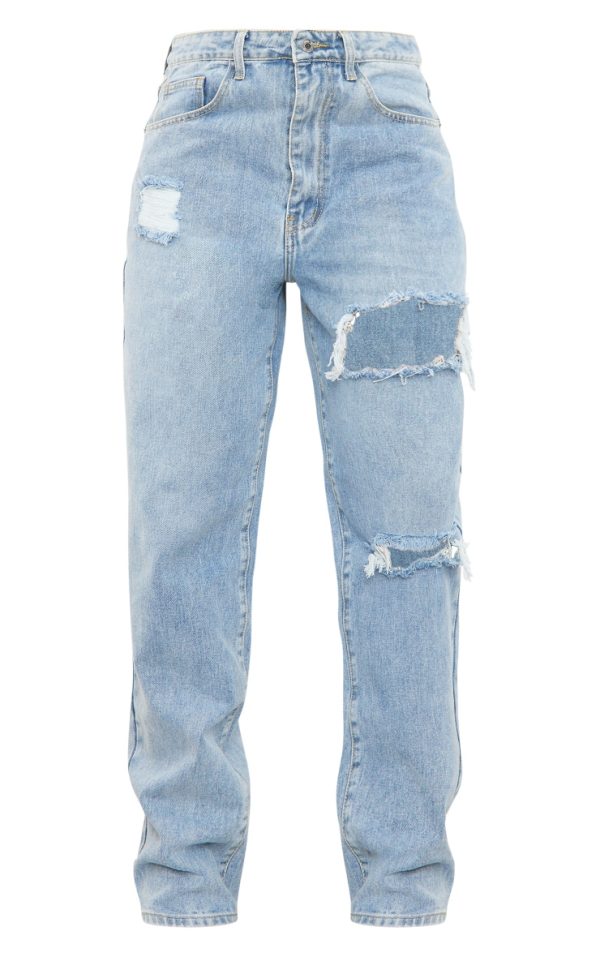 7d655fe94592fa31288dbc37a38d6dedcd1271bb_CMM4756_5_prettylittlething_light_blue_wash_open_knee_boyfriend_jeans