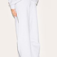 7d9bf2999e97074ac97f25f6a6d9bda7f267a1e1_CNM0201_3_ash_grey_premium_new_york_embroidered_wide_leg_jogger