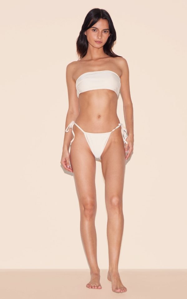 7ed9d98ab13218fdd316d52fc9b9ee058239295c_CNL9727_3_cream_basic_bandeau_and_tie_side_bikini_set