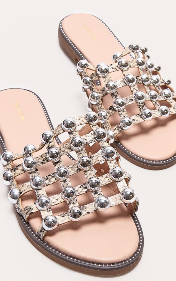 7f335745e552d00f276d243991073a5a83d52f64_CLS6056_4_alisa_nude_large_studded_sliders