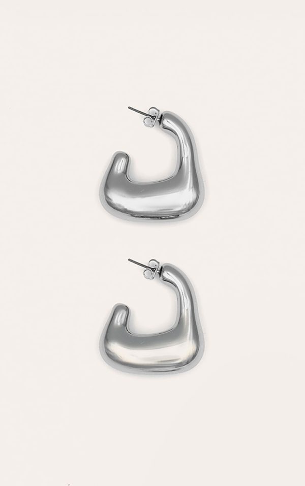 7f819b82e9fed4e93999fd93bada30961267287c_CNM0675_2_silver_chunky_square_hoop_earring