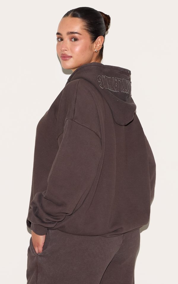 80819a5c289c49fbfe46d83957c625b23b7267ca_CNL9392_2_prettylittlething_shape_chocolate_hoodie