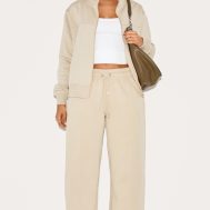 81c7fb51cd178a50231e8043cd5dd981069cd4b5_CNG0329_1_petite_pebble_seam_detail_straight_leg_joggers