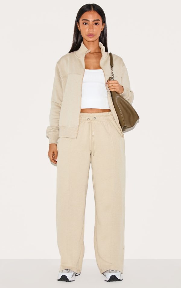 81c7fb51cd178a50231e8043cd5dd981069cd4b5_CNG0329_1_petite_pebble_seam_detail_straight_leg_joggers
