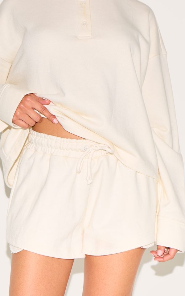 81d37ffeb741d5304c96f2476bfdf1eacbe67f55_CNM8432_5_petite_cream_loopback_mini_sweat_shorts