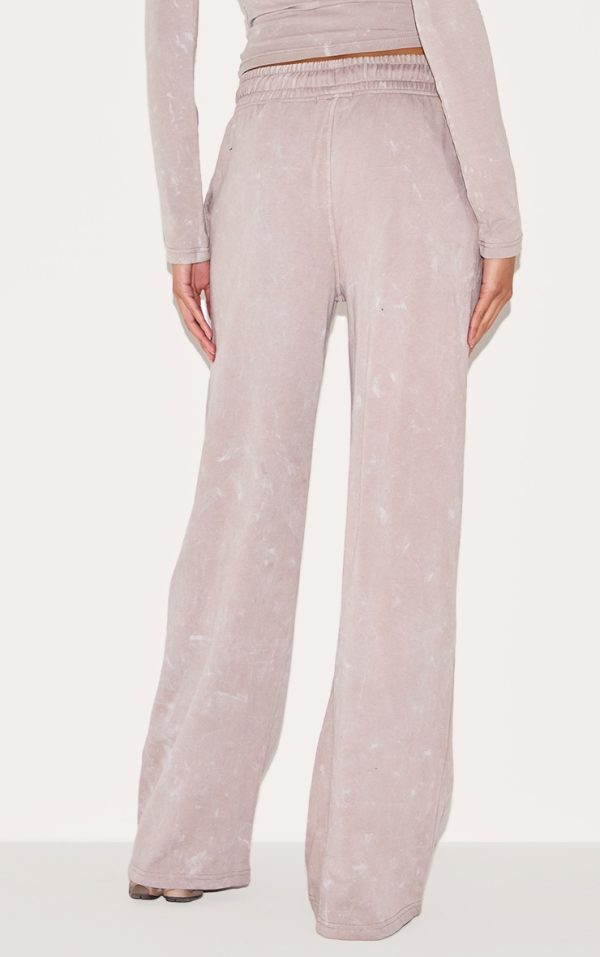 827f44e7e07daa79254e23a85ab40792b7b6c520_CNL9568_3_light_grey_prettylittlething_washed_low_rise_oversized_wide_leg_joggers