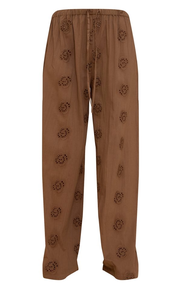 828843b2119d7b6690d531aecd8184f81cd1dab2_CNM6113_5_mushroom_broderie_swirl_detail_straight_leg_trousers