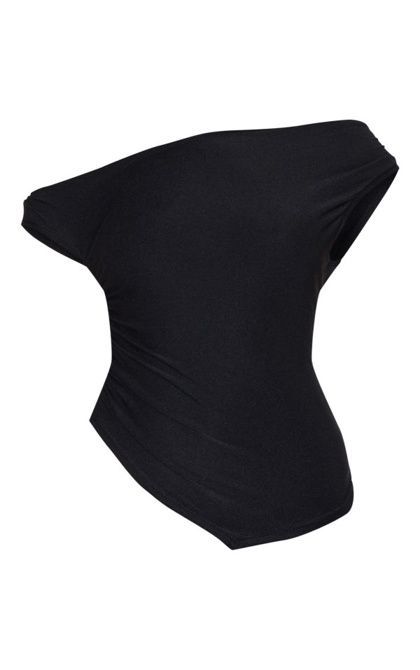 82c88663bbed8c8104e1d149a35b01bcb93c2bb2_CNH1793_5_black_soft_touch_sleeveless_asymmetric_hem_top