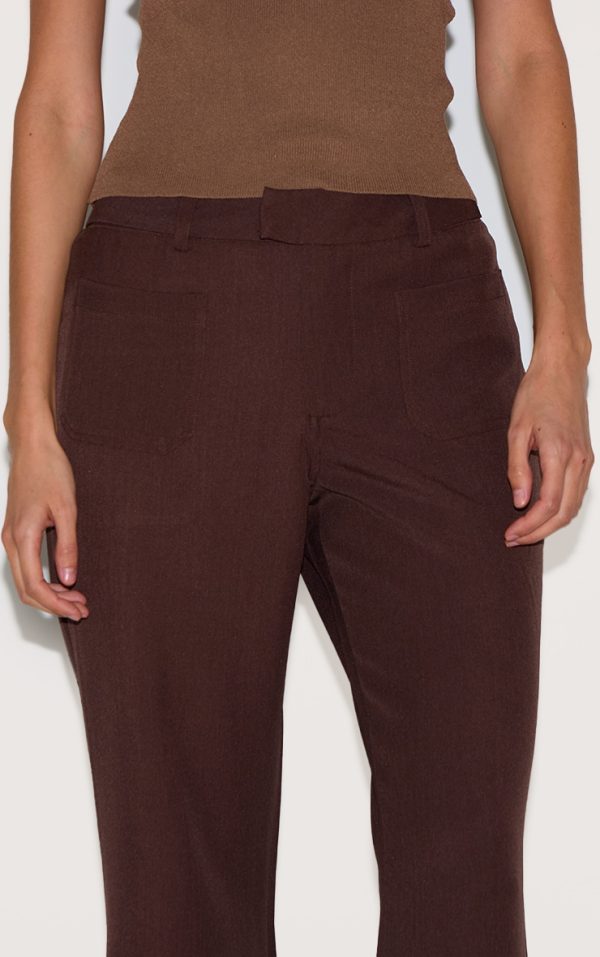 83859c5547e51fa705c877f576966bf738dbf0d7_CNL9100_4_chocolate_low_rise_pocket_detail_tailored_woven_flared_trousers